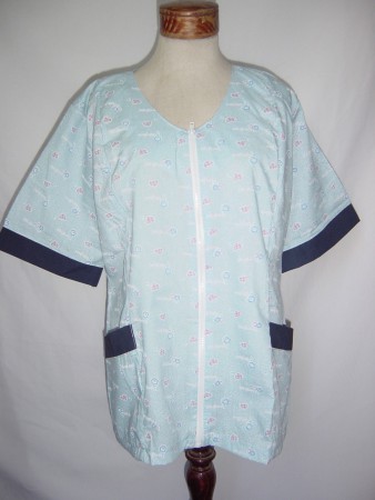 CODIGO UC000324 DELANTAL MODELO CIERRE TELA ESTAMPADA